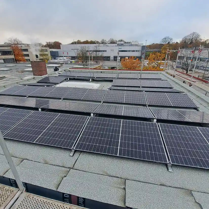 Photovoltaikanlage auf einem Gewerbedach