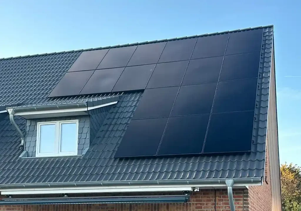 Maßgeschneiderte PV-Anlage auf einem Hausdach